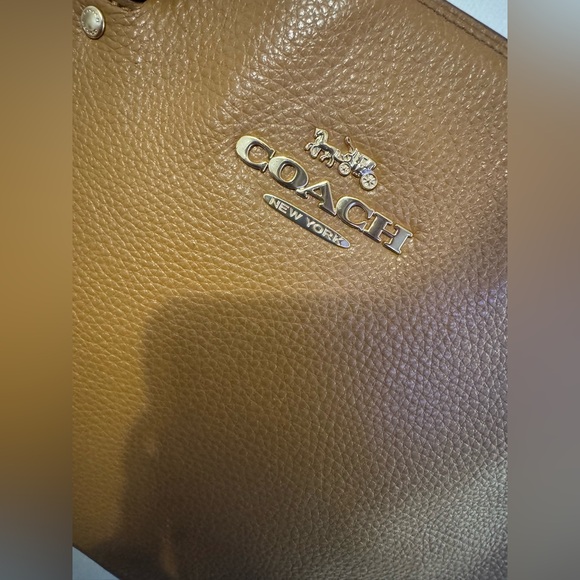 Authentic Camel Coach Bag - Picture 11 of 11